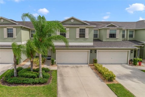 Townhouse in Orlando, Florida 4 bedrooms, 229 sq.m. № 2236974 - photo 2
