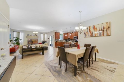Townhouse in Orlando, Florida 4 bedrooms, 229 sq.m. № 2236974 - photo 9