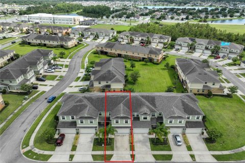 Townhouse in Orlando, Florida 4 bedrooms, 229 sq.m. № 2236974 - photo 3