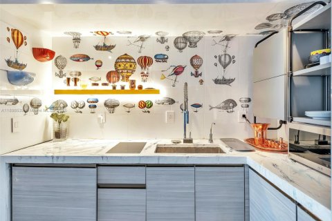 Condo in Miami Beach, Florida, 1 bedroom  № 1953548 - photo 9