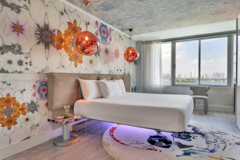 Condo in Miami Beach, Florida, 1 bedroom  № 1953548 - photo 21