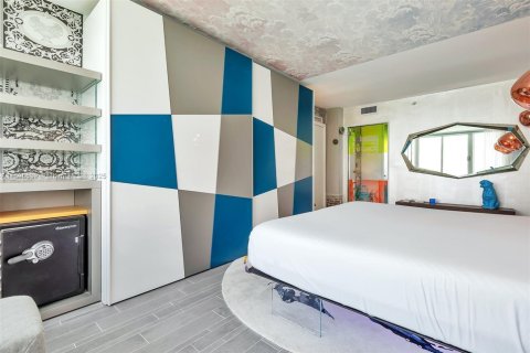 Condo in Miami Beach, Florida, 1 bedroom  № 1953548 - photo 28