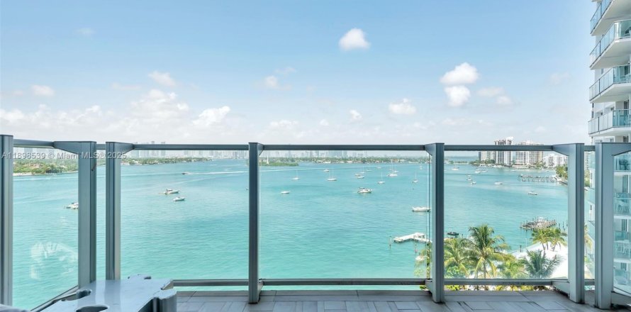 Condo in Miami Beach, Florida, 1 bedroom  № 1953548