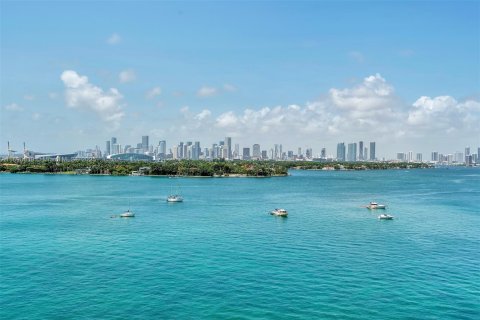 Condo in Miami Beach, Florida, 1 bedroom  № 1953548 - photo 5