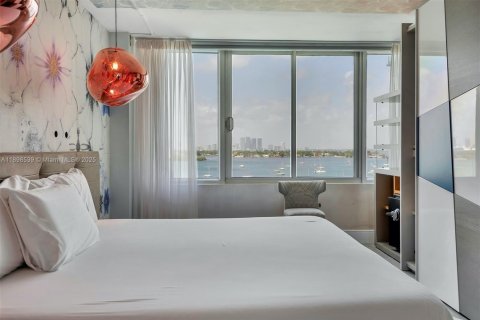 Condo in Miami Beach, Florida, 1 bedroom  № 1953548 - photo 20