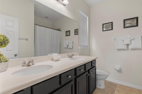 House in Davenport, Florida 8 bedrooms, 374.3 sq.m. № 1850149 - photo 12