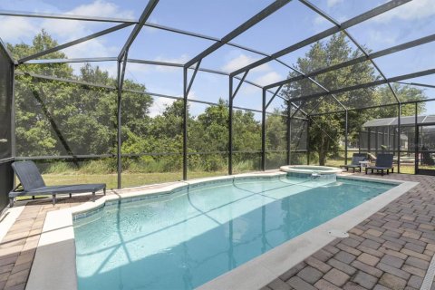 House in Davenport, Florida 8 bedrooms, 374.3 sq.m. № 1850149 - photo 4