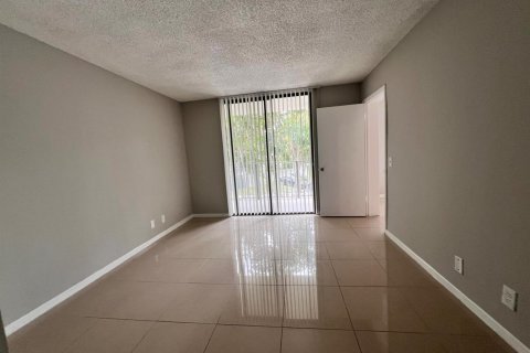 Copropriété à louer à West Palm Beach, Floride: 1 chambre, 48.96 m2 № 2387782 - photo 10