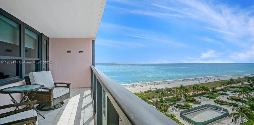 Кондоминиум с 1 спальней в Майами-Бич, Флорида № 1965157