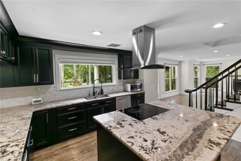 Villa ou maison à vendre à New Port Richey, Floride: 4 chambres, 254.83 m2 № 1808115 - photo 15