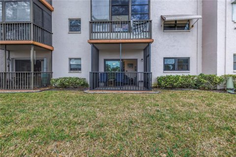 Condo in Saint Petersburg, Florida, 2 bedrooms  № 1567077 - photo 29