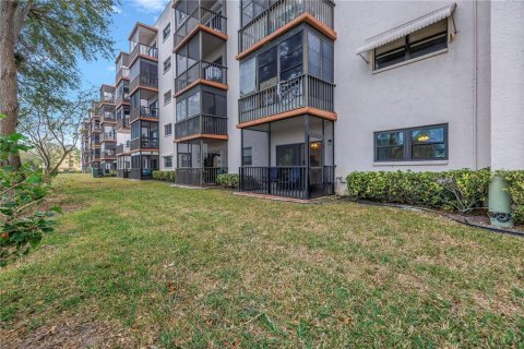 Condo in Saint Petersburg, Florida, 2 bedrooms  № 1567077 - photo 28