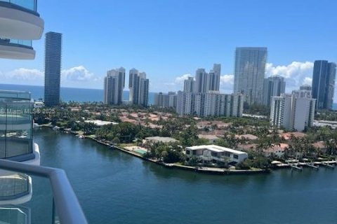 Condo in Aventura, Florida, 2 bedrooms  № 1742370 - photo 21