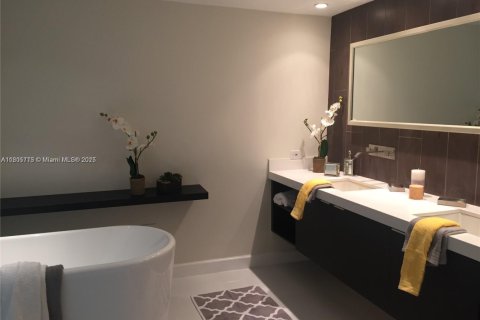 Condo in Aventura, Florida, 2 bedrooms  № 1742370 - photo 6
