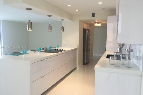 Condo in Aventura, Florida, 2 bedrooms  № 1742370 - photo 3