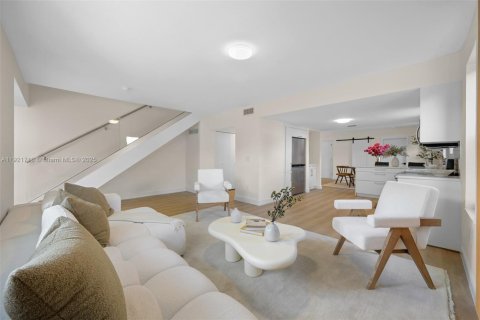 Adosado en venta en Miami Beach, Florida, 4 dormitorios, 169.08 m2 № 1975698 - foto 2