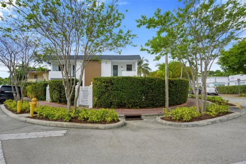 Adosado en venta en Miami Beach, Florida, 4 dormitorios, 169.08 m2 № 1975698 - foto 25