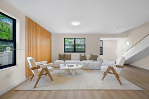 Adosado en venta en Miami Beach, Florida, 4 dormitorios, 169.08 m2 № 1975698 - foto 3