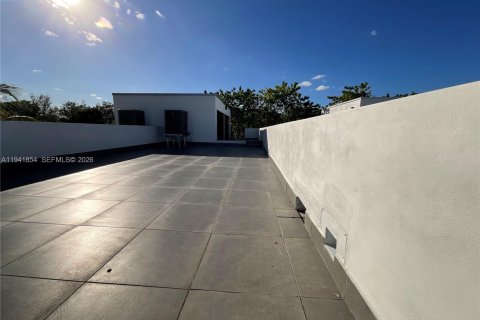 Снять в аренду кондоминиум в Майами, Флорида 3 спальни, 195.09м2, № 2000275 - фото 26