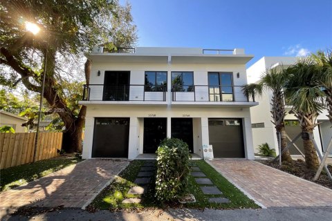 Снять в аренду кондоминиум в Майами, Флорида 3 спальни, 195.09м2, № 2000275 - фото 2