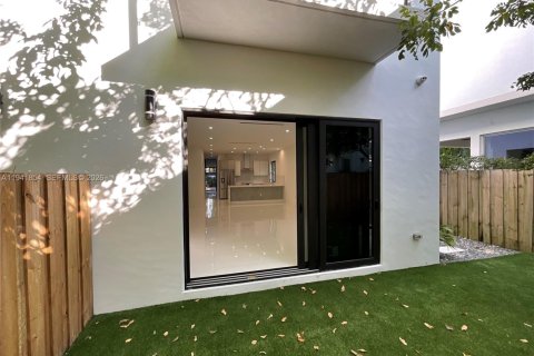 Снять в аренду кондоминиум в Майами, Флорида 3 спальни, 195.09м2, № 2000275 - фото 23