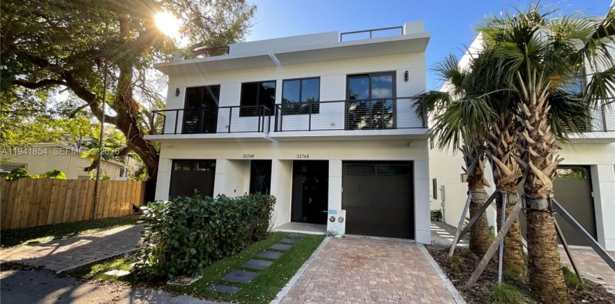 Кондоминиум с 3 спальнями в Майами, Флорида № 2000275