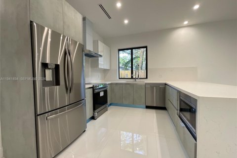 Снять в аренду кондоминиум в Майами, Флорида 3 спальни, 195.09м2, № 2000275 - фото 18