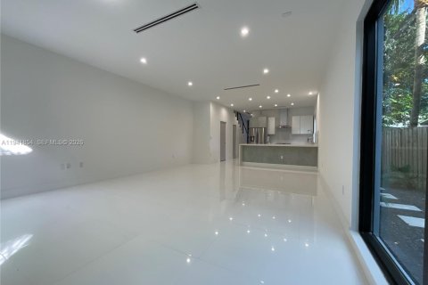 Снять в аренду кондоминиум в Майами, Флорида 3 спальни, 195.09м2, № 2000275 - фото 22