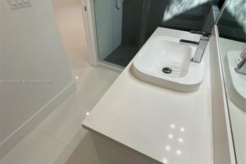 Снять в аренду кондоминиум в Майами, Флорида 3 спальни, 195.09м2, № 2000275 - фото 7