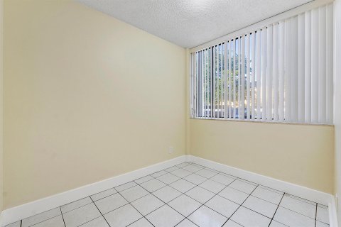 Copropriété à vendre à Oakland Park, Floride: 2 chambres, 99.87 m2 № 2078199 - photo 12