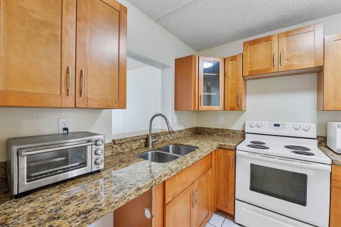 Copropriété à vendre à Oakland Park, Floride: 2 chambres, 99.87 m2 № 2078199 - photo 10