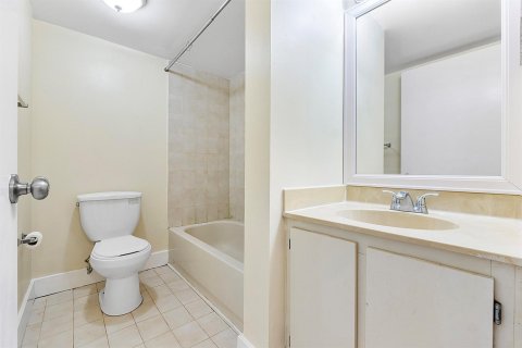 Copropriété à vendre à Oakland Park, Floride: 2 chambres, 99.87 m2 № 2078199 - photo 21