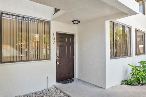 Copropriété à vendre à Oakland Park, Floride: 2 chambres, 99.87 m2 № 2078199 - photo 3