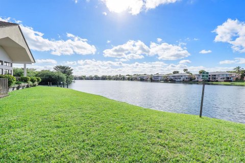Copropriété à vendre à Oakland Park, Floride: 2 chambres, 99.87 m2 № 2078199 - photo 25