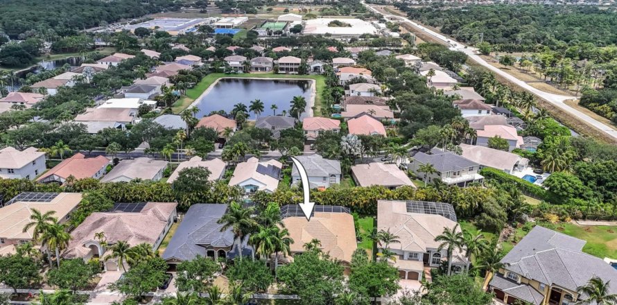 House in Boca Raton, Florida 5 bedrooms, 292.55 sq.m. № 1207611
