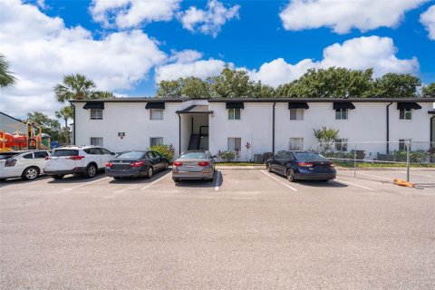 Condo in Orlando, Florida, 3 bedrooms  № 1679866 - photo 11
