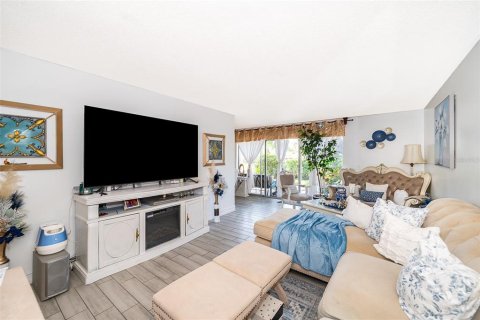 Condo in Orlando, Florida, 3 bedrooms  № 1679866 - photo 20