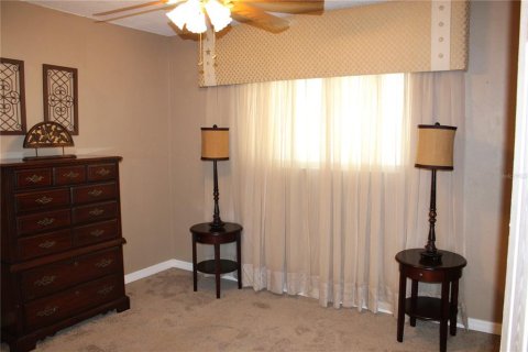 Condo in Daytona Beach, Florida, 2 bedrooms  № 1393221 - photo 11