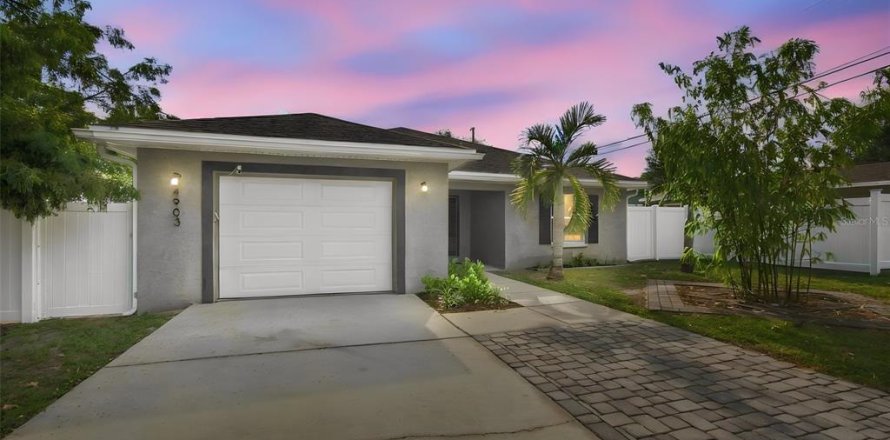 Villa ou maison à Saint Petersburg, Floride 3 chambres, 126.16 m2 № 2399453