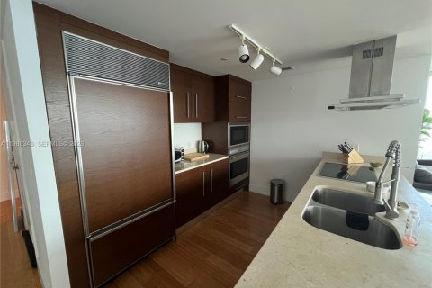 Condo in Miami, Florida, 3 bedrooms № 2243202 - photo 14