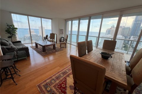Condo in Miami, Florida, 3 bedrooms № 2243202 - photo 9