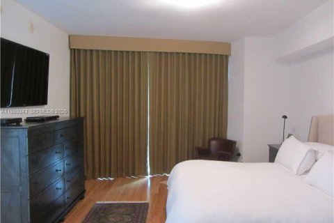 Condo in Miami, Florida, 3 bedrooms № 2243202 - photo 22