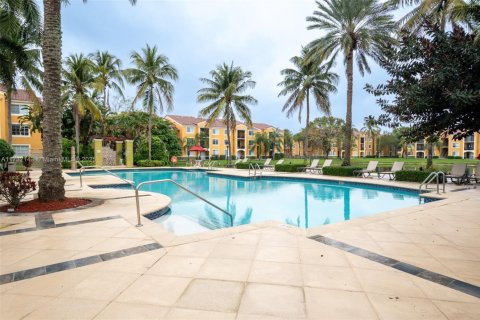 Condo in Miramar, Florida, 2 bedrooms  № 1481531 - photo 21