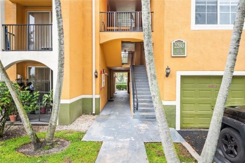 Condo in Miramar, Florida, 2 bedrooms  № 1481531 - photo 15