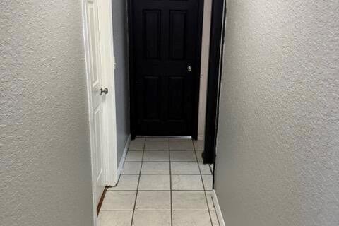 House in Vero Beach, Florida 2 bedrooms, 86.96 sq.m. № 2083294 - photo 6