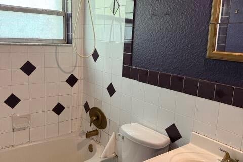 House in Vero Beach, Florida 2 bedrooms, 86.96 sq.m. № 2083294 - photo 9
