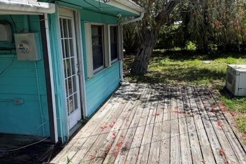 House in Vero Beach, Florida 2 bedrooms, 86.96 sq.m. № 2083294 - photo 19
