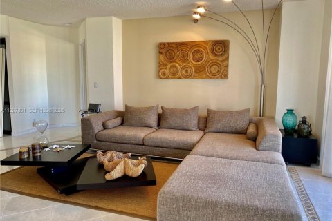 Купить кондоминиум в Авентура, Флорида 2 спальни, 126.44м2, № 1986787 - фото 8