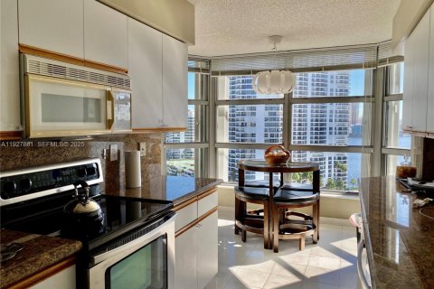 Купить кондоминиум в Авентура, Флорида 2 спальни, 126.44м2, № 1986787 - фото 9