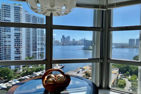 Купить кондоминиум в Авентура, Флорида 2 спальни, 126.44м2, № 1986787 - фото 3